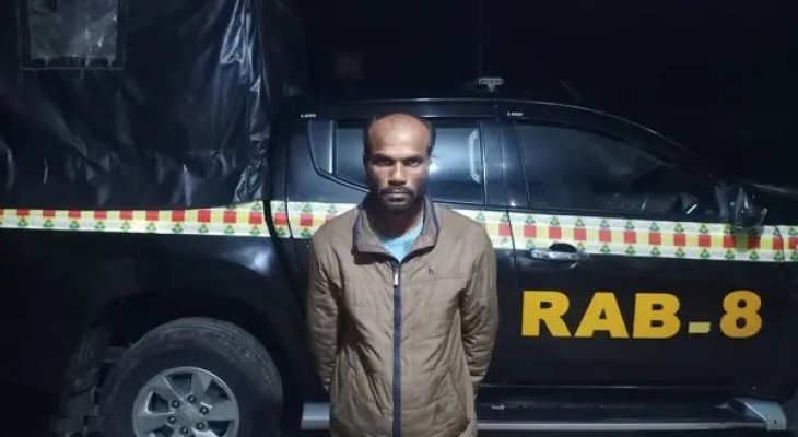 মহিপুরে আলোচিত ট্রলার মাঝি হত্যার প্রধান আসামি গ্রেফতার