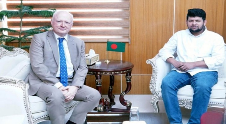 তথ্য উপদেষ্টা মাহফুজ আলমের সঙ্গে জার্মান রাষ্ট্রদূতের সাক্ষাত