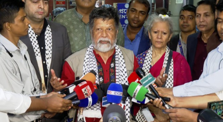 ইসরাইলি সেনারা বাংলাদেশি পাসপোর্ট মাটিতে ছুড়ে ফেলেছে: শহিদুল আলম