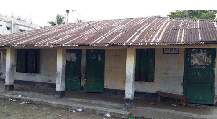 আমতলীতে প্রাথমিকের সহকারী  শিক্ষিকার বিরুদ্ধে শিশু শিক্ষার্থীর অভিযোগ