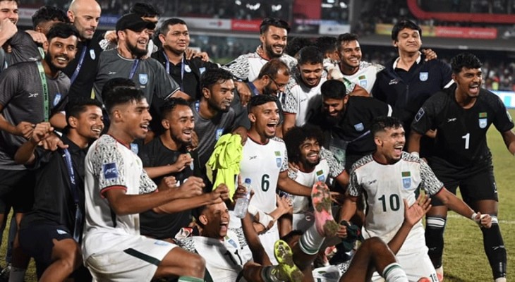 ভারতকে হারানোয় ফুটবলারদের ২কোটি টাকা পুরস্কারের ঘোষণা দেন ক্রীড়া উপদেষ্টা