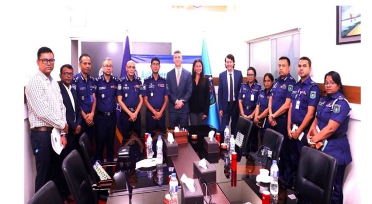 এটিইউ প্রধানের সাথে এফবিআই প্রতিনিধিদলের সৌজন্য সাক্ষাৎ