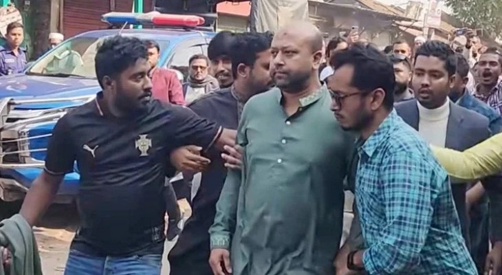 নিজ এলাকায় হেনস্তার শিকার ব্যারিস্টার ফুয়াদ, ভুয়া ভুয়া স্লোগান