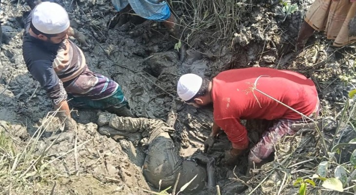 কলাপাড়ায় খালের চড়ে পুতে রাখা নিখোঁজ যুবকের লাশ উদ্ধার