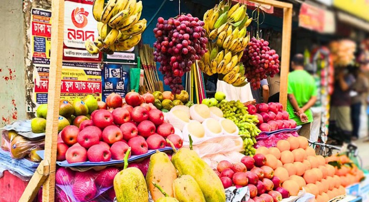 রমজানে ফলের দামে লাগামহীন ঊর্ধ্বগতি, বিপাকে সাধারণ মানুষ