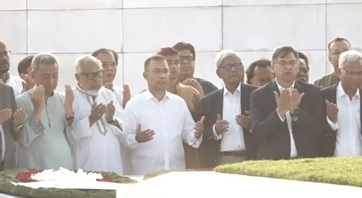 জিয়াউর রহমান ও খালেদা জিয়ার সমাধিতে তারেক রহমানের শ্রদ্ধা