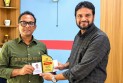 হলিক্রস থেকে গোল্ডেন জিপিএ-৫, কৃতী শিক্ষার্থী শাওমিকে ইমদাদের সম্মাননা